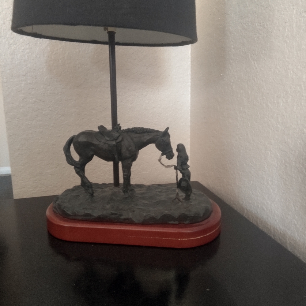 Horse lamp